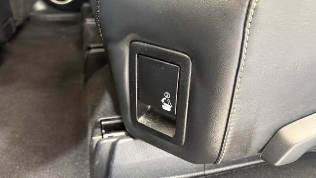 Used 2022 Lexus RX 350L Premium w/ Premium Package AWD/4WD image 23