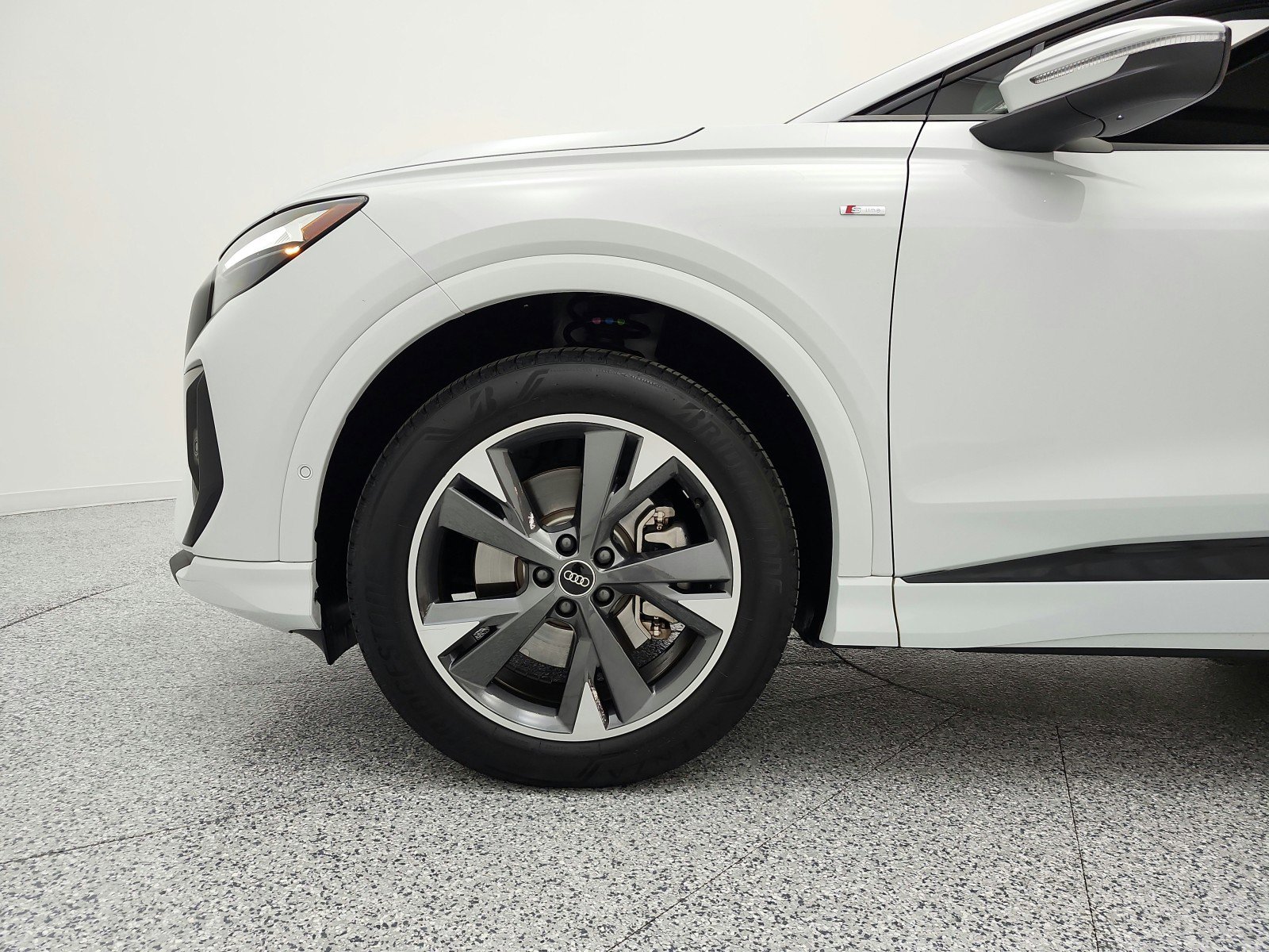 Used 2024 Audi Q4 e-tron Premium Plus w/ Premium Plus AWD/4WD image 17