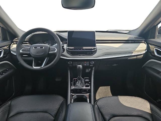 Used 2025 Jeep Compass Limited AWD/4WD image 9