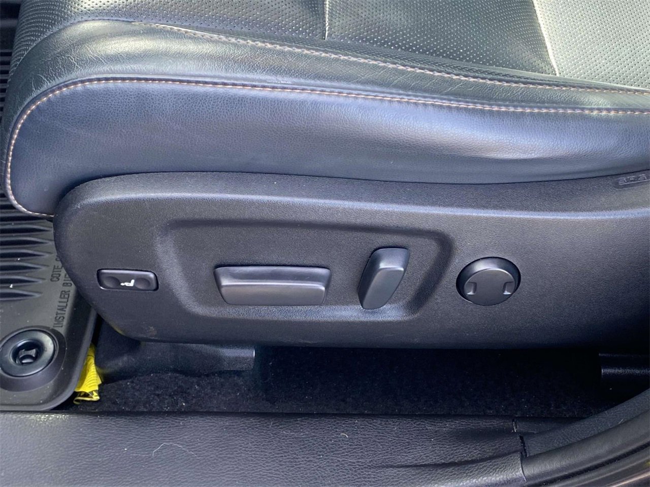 Used 2019 Toyota Highlander AWD V6 image 17