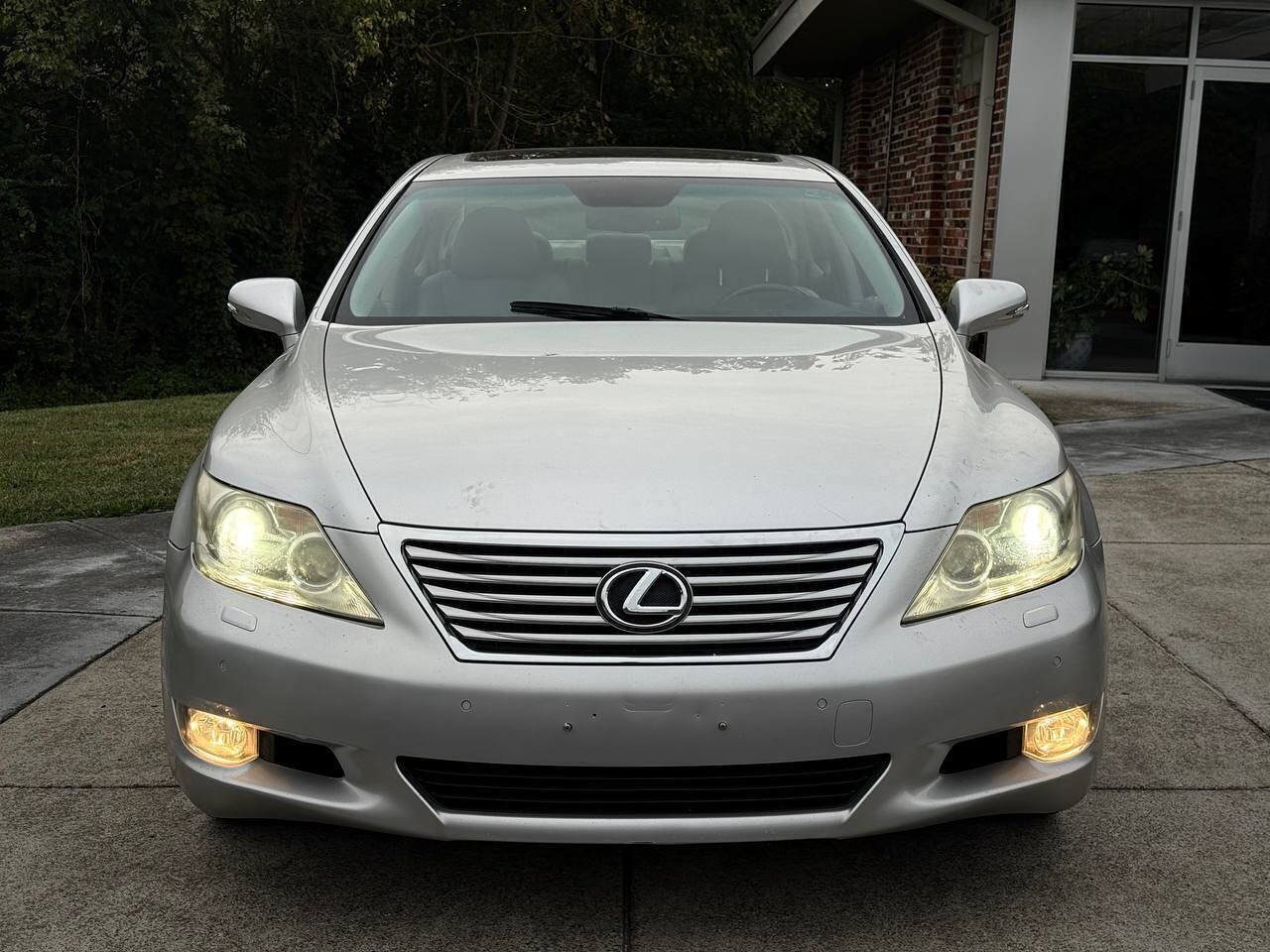 Used 2010 Lexus LS 460 AWD w/ Luxury Value Edition image 8