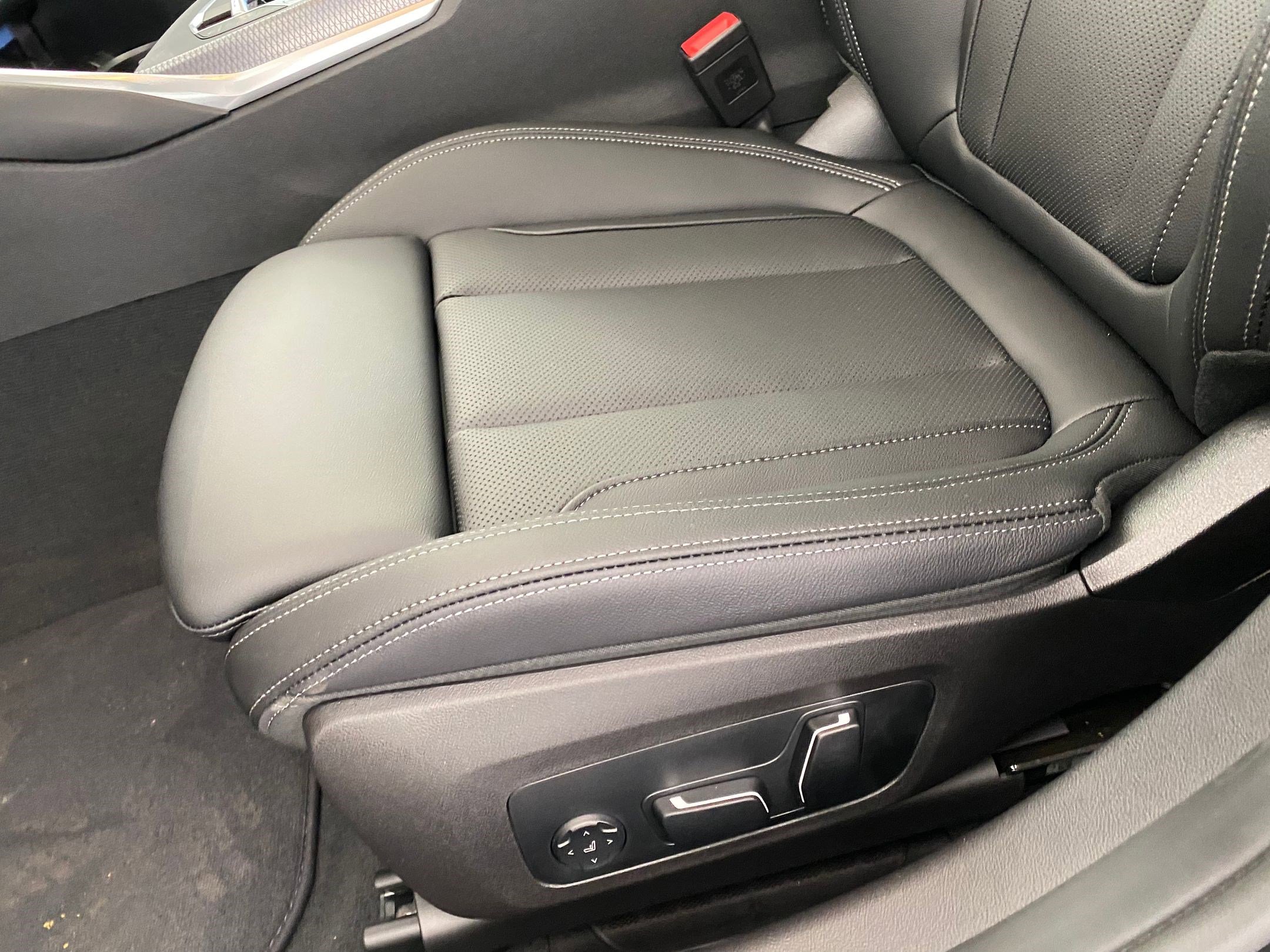 New 2026 BMW 330i xDrive Sedan w/ M Sport Package image 13