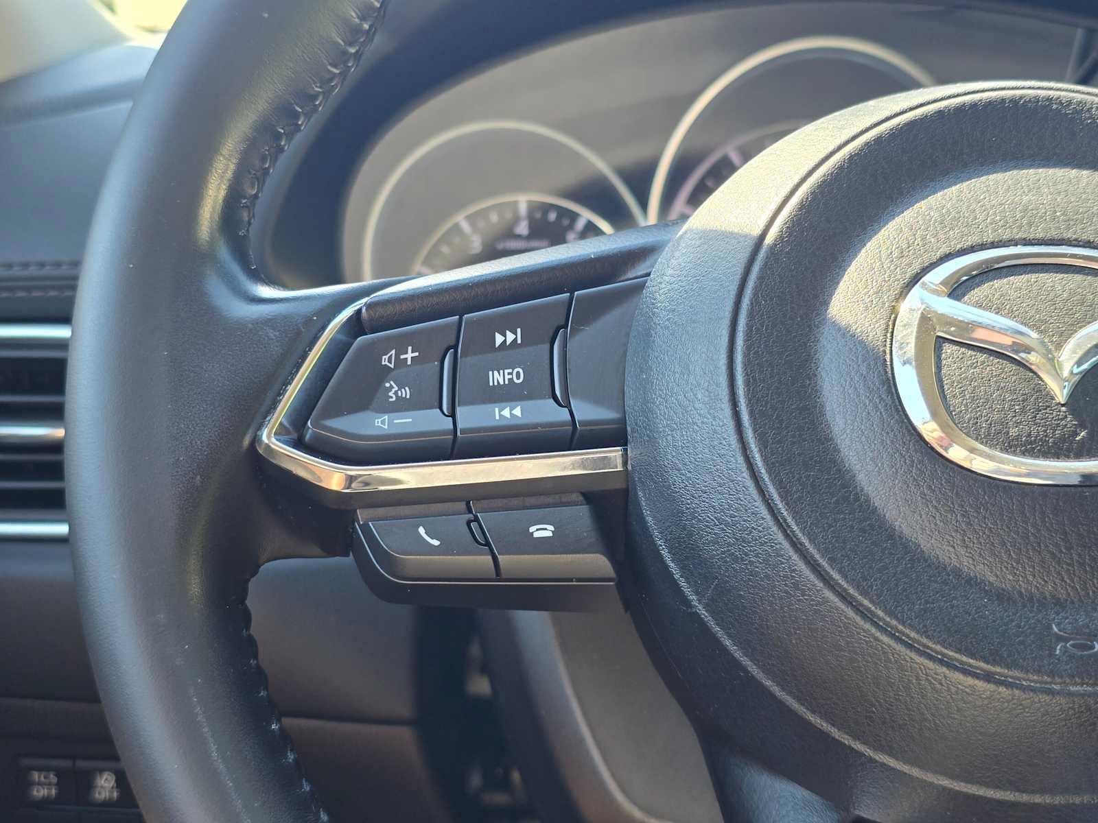 Used 2018 MAZDA CX-5 Touring w/ Preferred Equipment Package AWD/4WD image 31