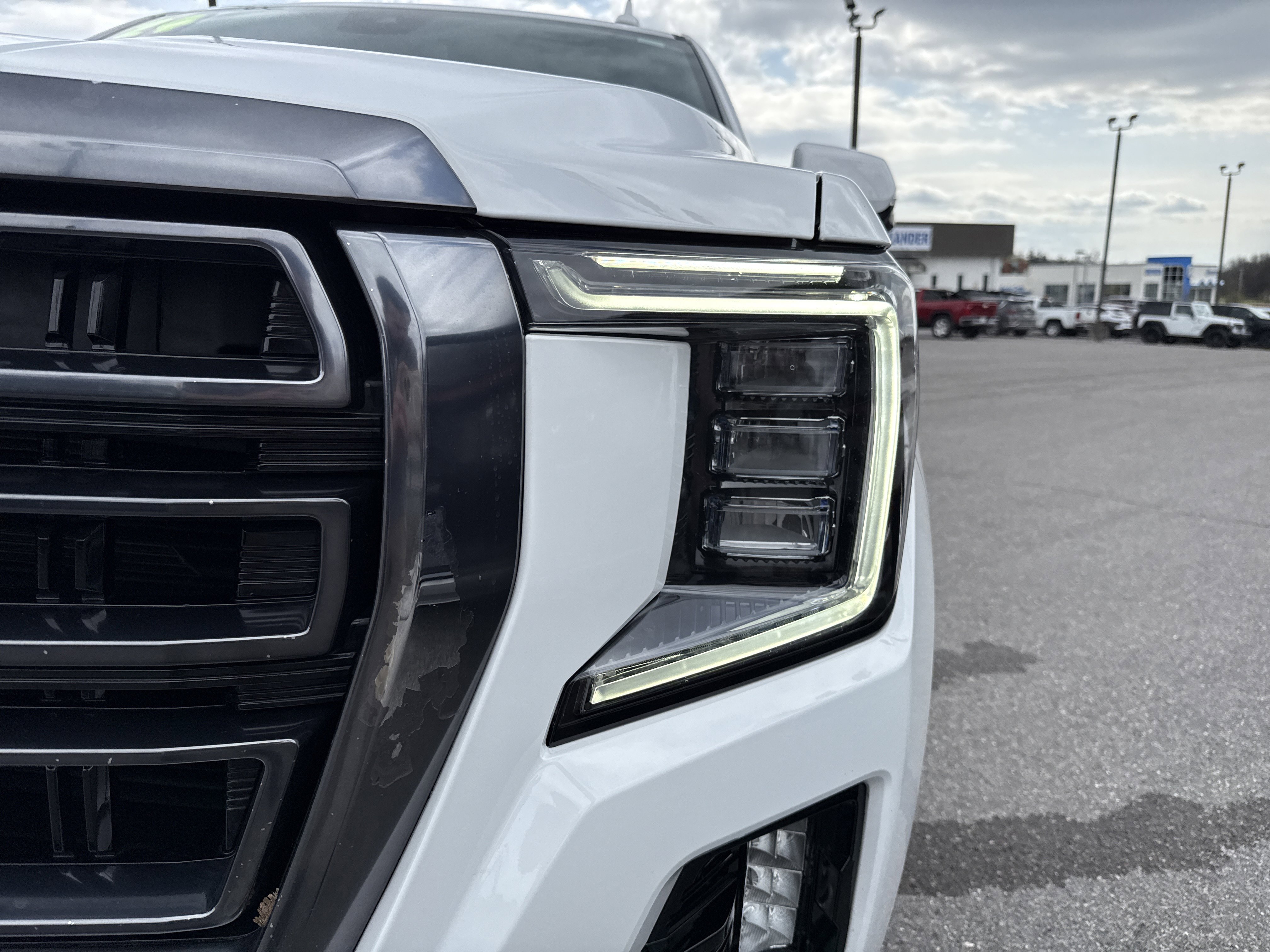 Used 2024 GMC Yukon AT4 w/ AT4 Premium Package image 10