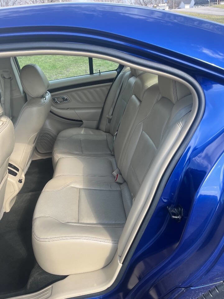 Used 2013 Ford Taurus Limited image 9