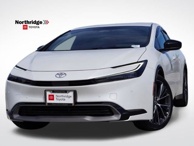 Used 2023 Toyota Prius XLE image 1