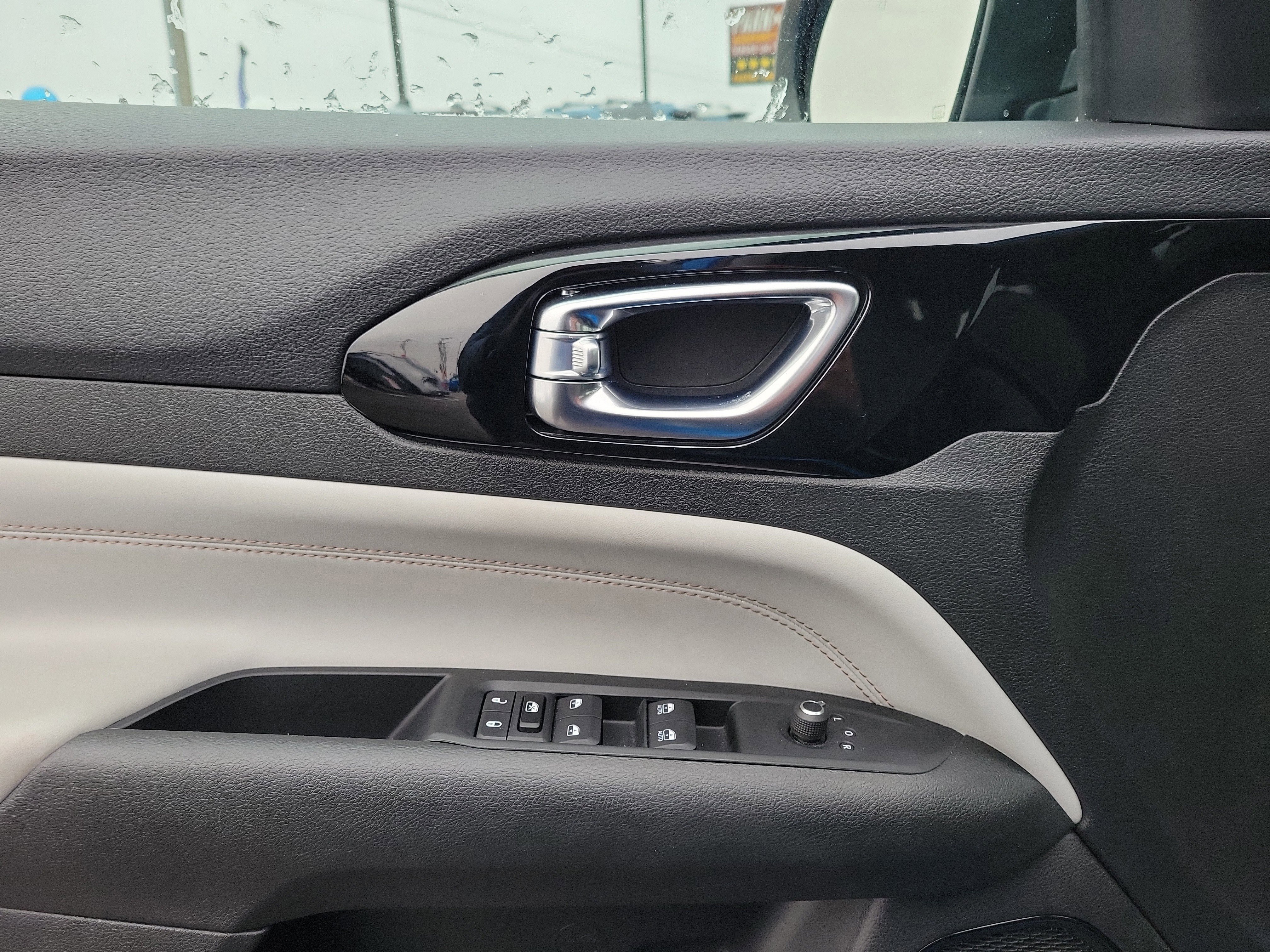 Used 2022 Jeep Compass Limited image 17