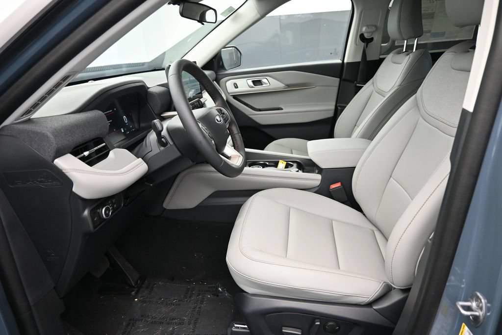 New 2026 Ford Explorer Active w/ Active Comfort Package AWD/4WD image 14
