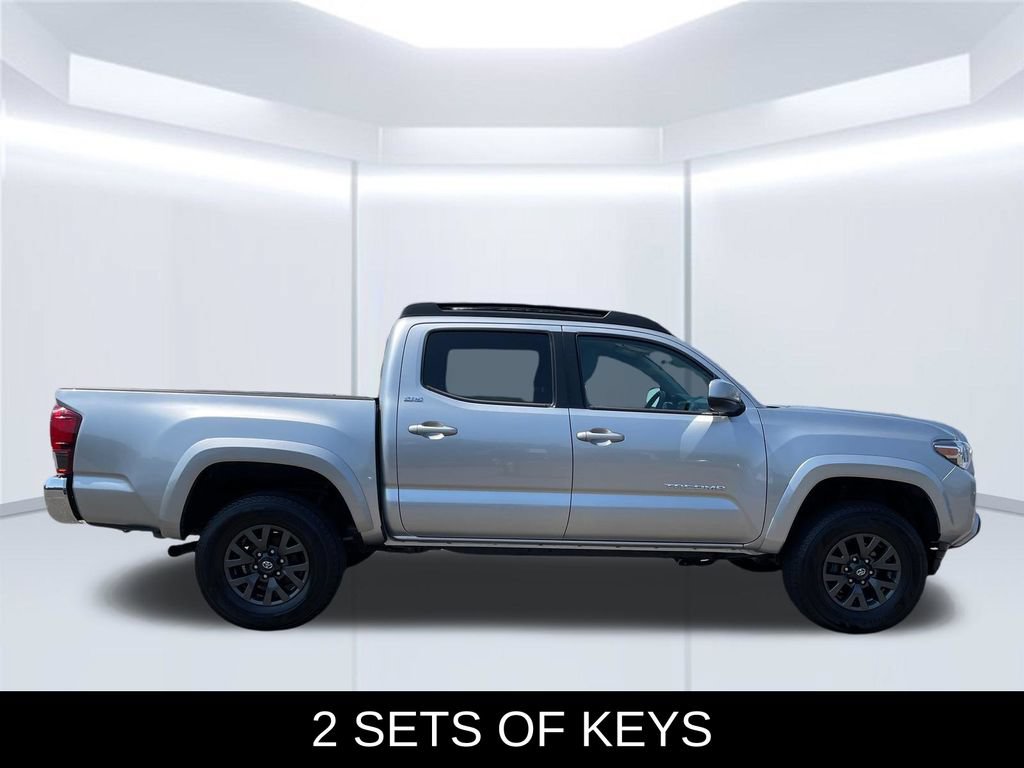 Used 2023 Toyota Tacoma SR5 AWD/4WD image 8