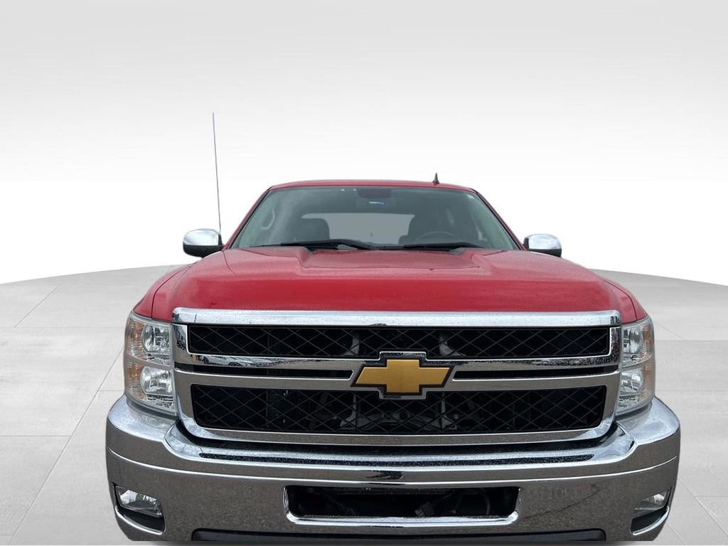 Used 2014 Chevrolet Silverado 2500 LT w/ Custom Sport Truck Package AWD/4WD image 13