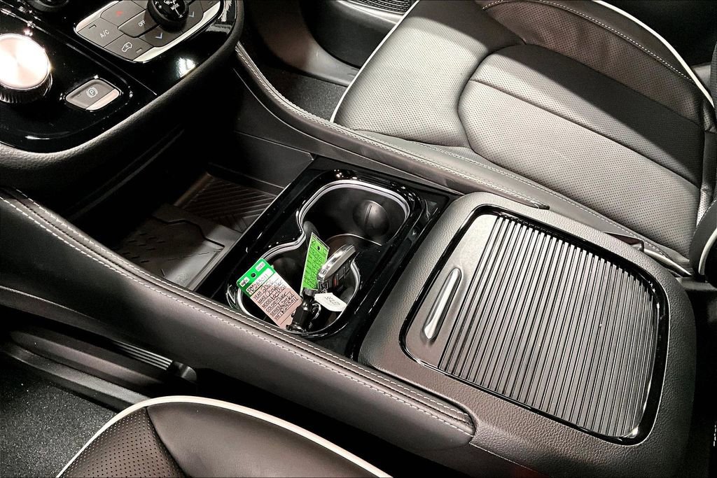 New 2026 Chrysler Pacifica Limited w/ S Appearance Package image 20