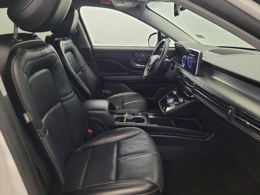 Used 2022 Lincoln Corsair AWD w/ Premium Package image 21
