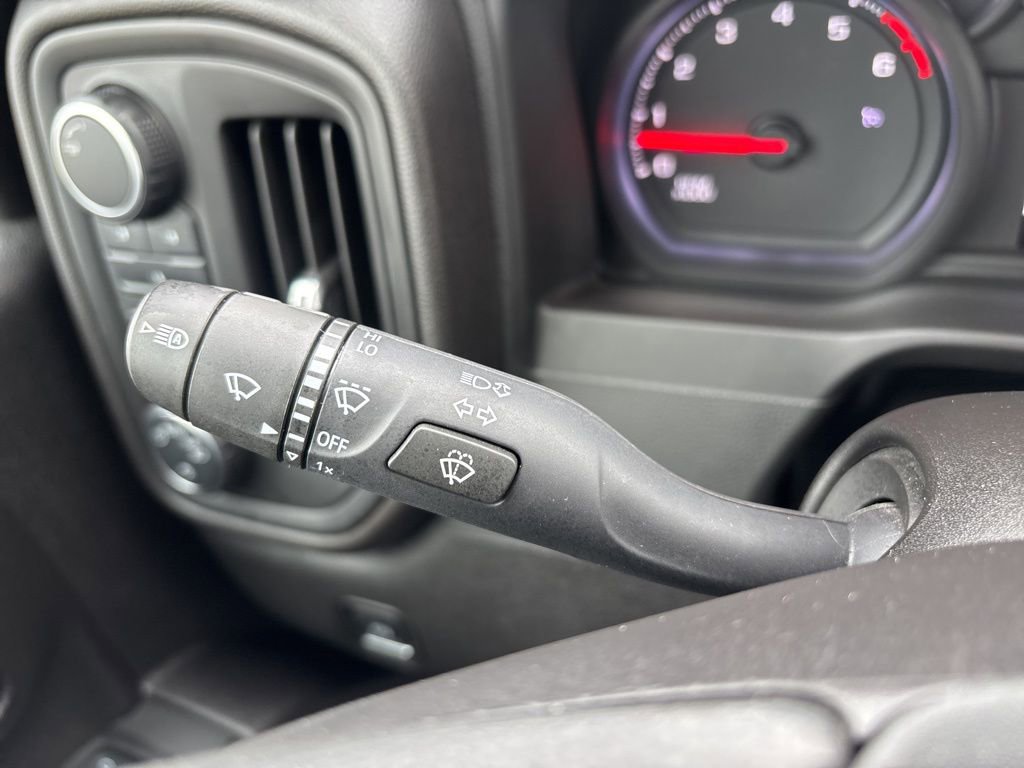 Used 2025 Chevrolet Silverado 2500 Custom w/ Custom Value Package image 21