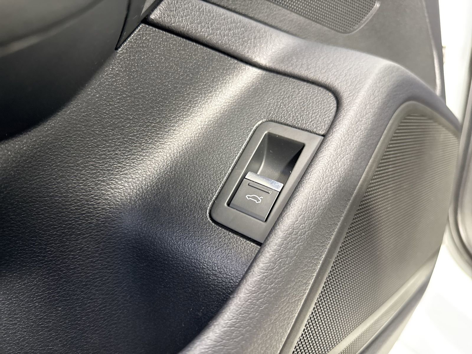 Used 2019 Audi A6 3.0T Premium w/ Convenience Package image 25