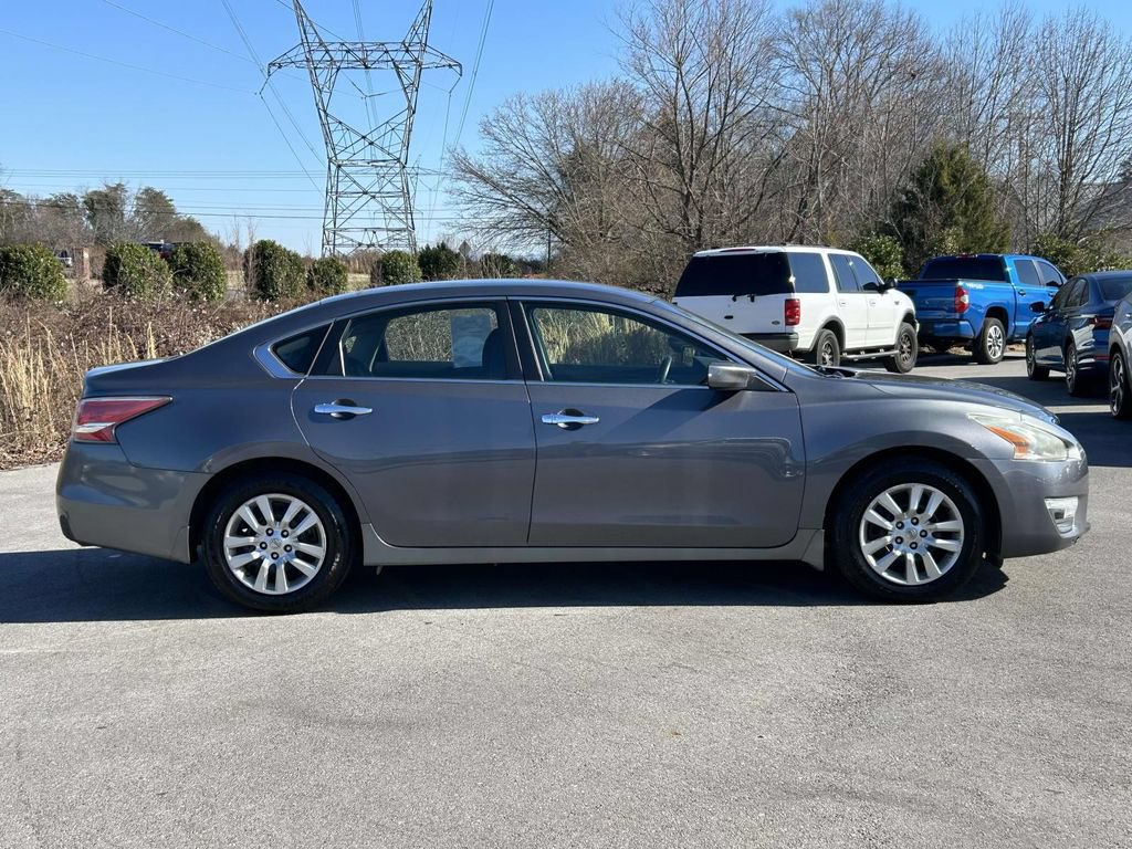 Used 2014 Nissan Altima 2.5 S FWD image 2