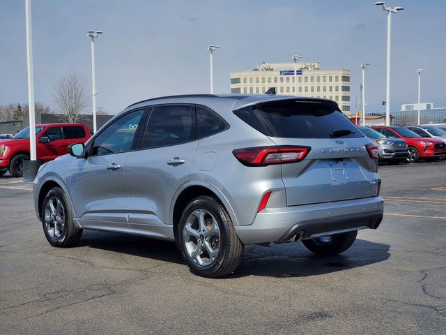 Used 2023 Ford Escape ST-Line w/ Tech Pack #1 image 4