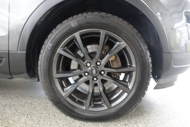 Used 2018 Ford Explorer XLT w/ Equipment Group 202A AWD/4WD image 29