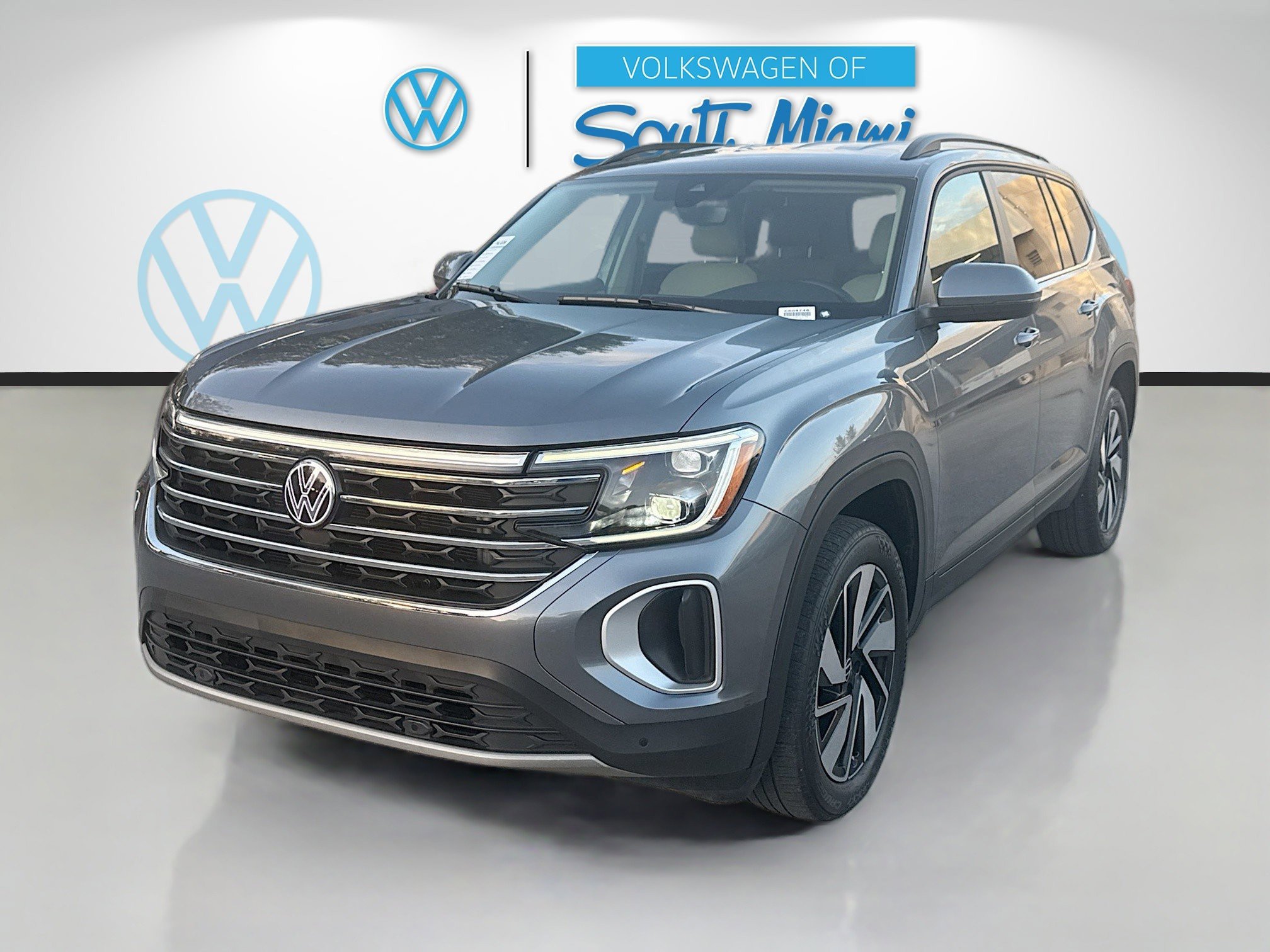 Used 2024 Volkswagen Atlas SE image 3