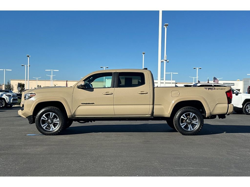 Used 2018 Toyota Tacoma TRD Sport w/ TRD Premium Sport Package image 7