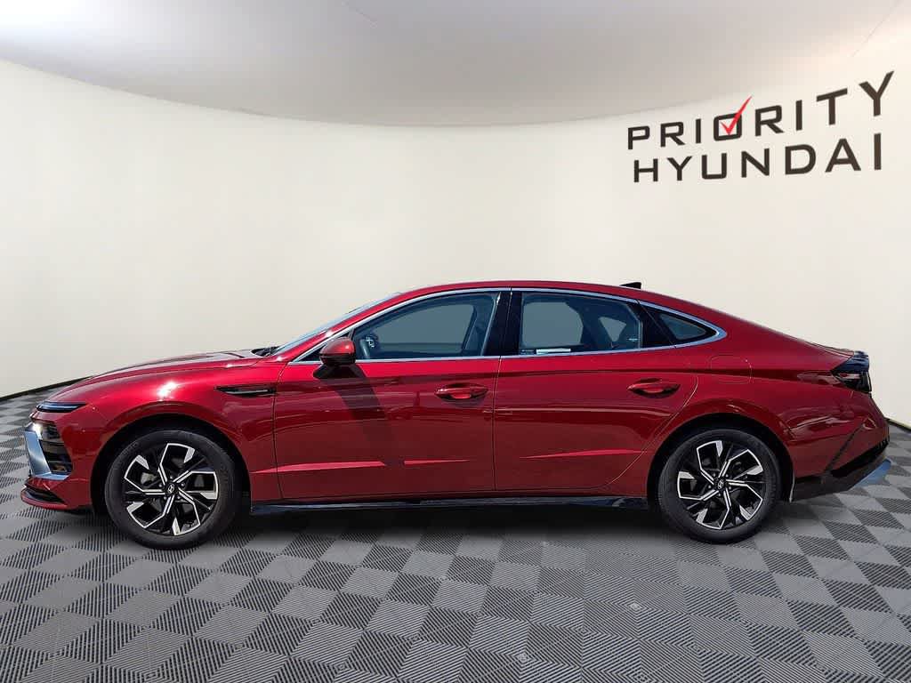 Used 2025 Hyundai Sonata SEL FWD image 7