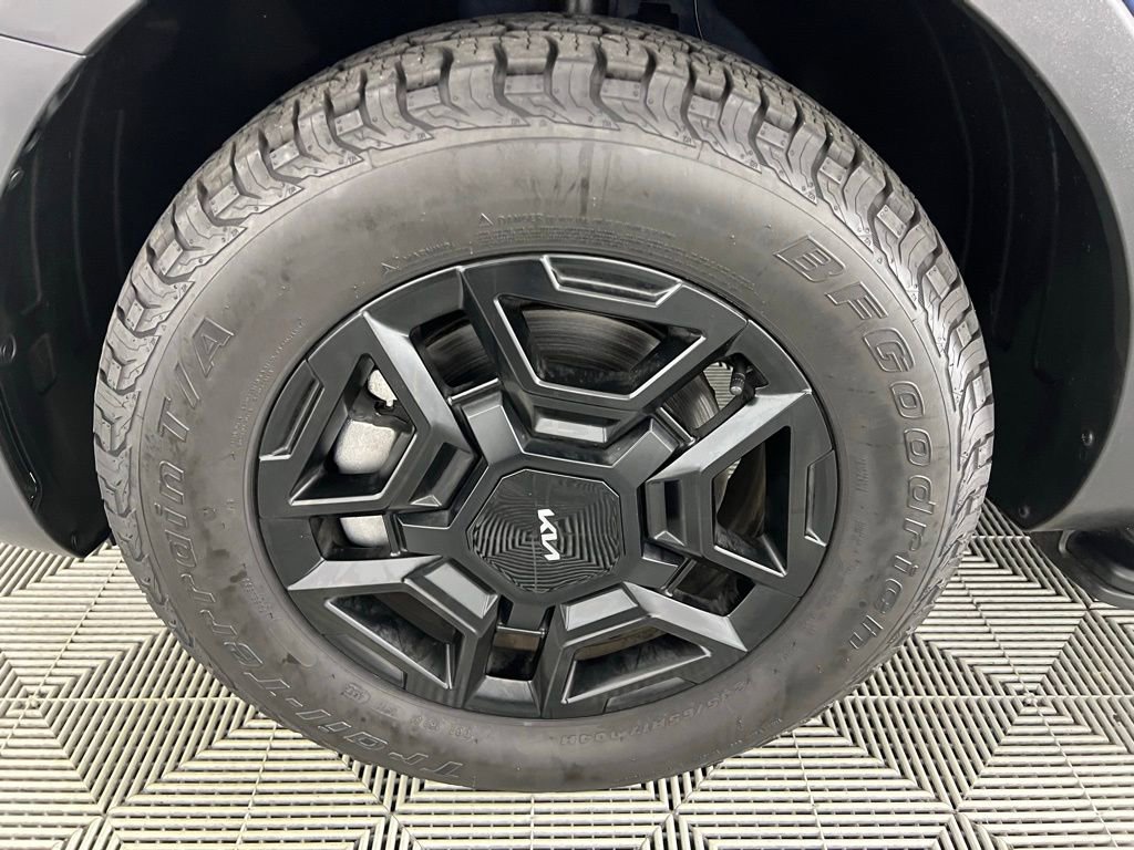 Used 2024 Kia Sorento SX Prestige w/ Olive Brown Leather Package image 12