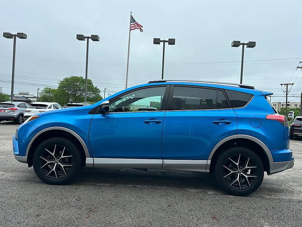 Used 2017 Toyota RAV4 SE AWD/4WD image 2