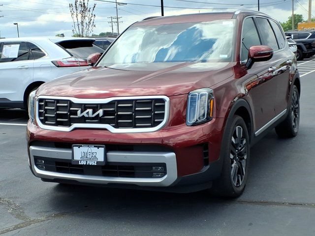 Used 2023 Kia Telluride SX AWD/4WD image 2