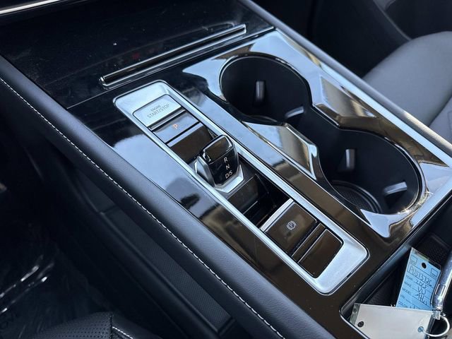 Used 2025 Volkswagen Atlas SE image 22