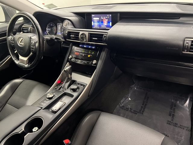 Used 2017 Lexus IS 200t RWD image 12