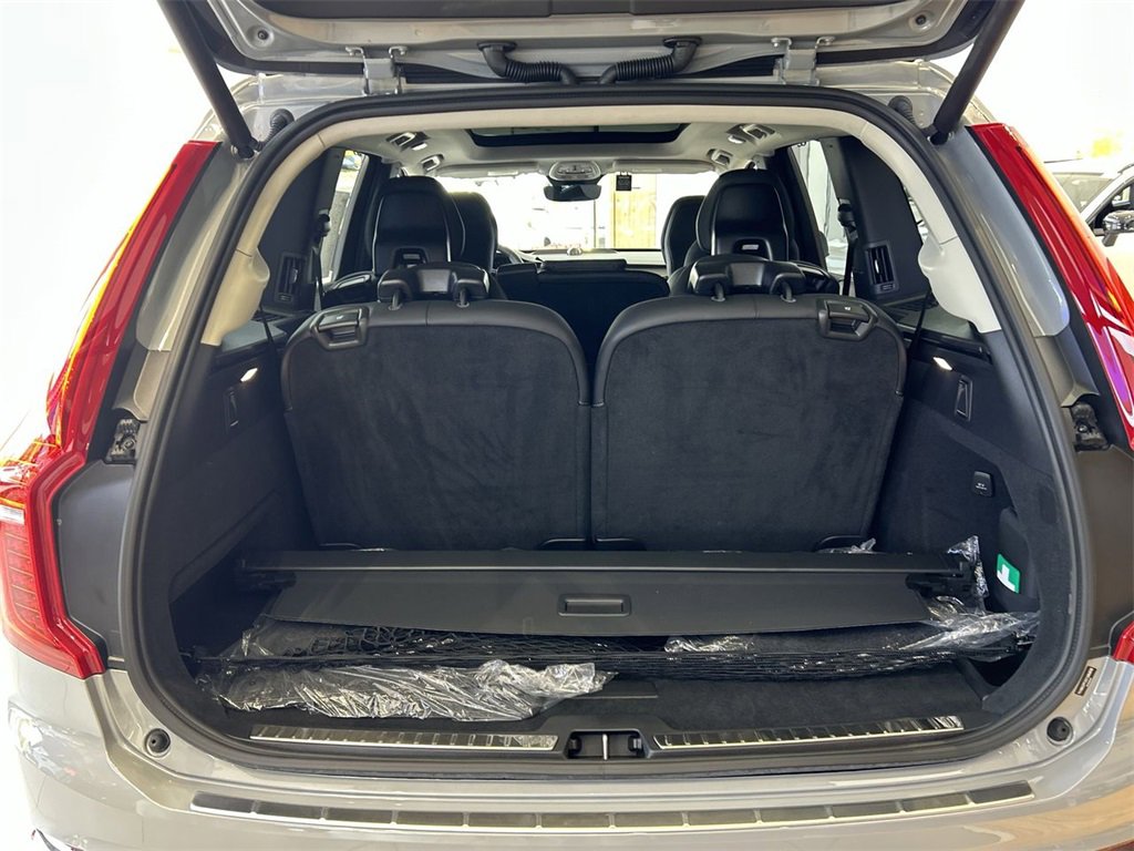 Certified 2025 Volvo XC90 B6 Ultra w/ Protection Package Premier image 18
