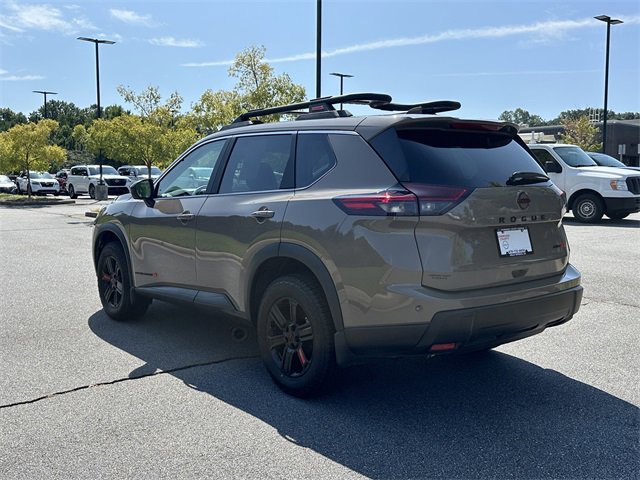 Certified 2025 Nissan Rogue SV image 6