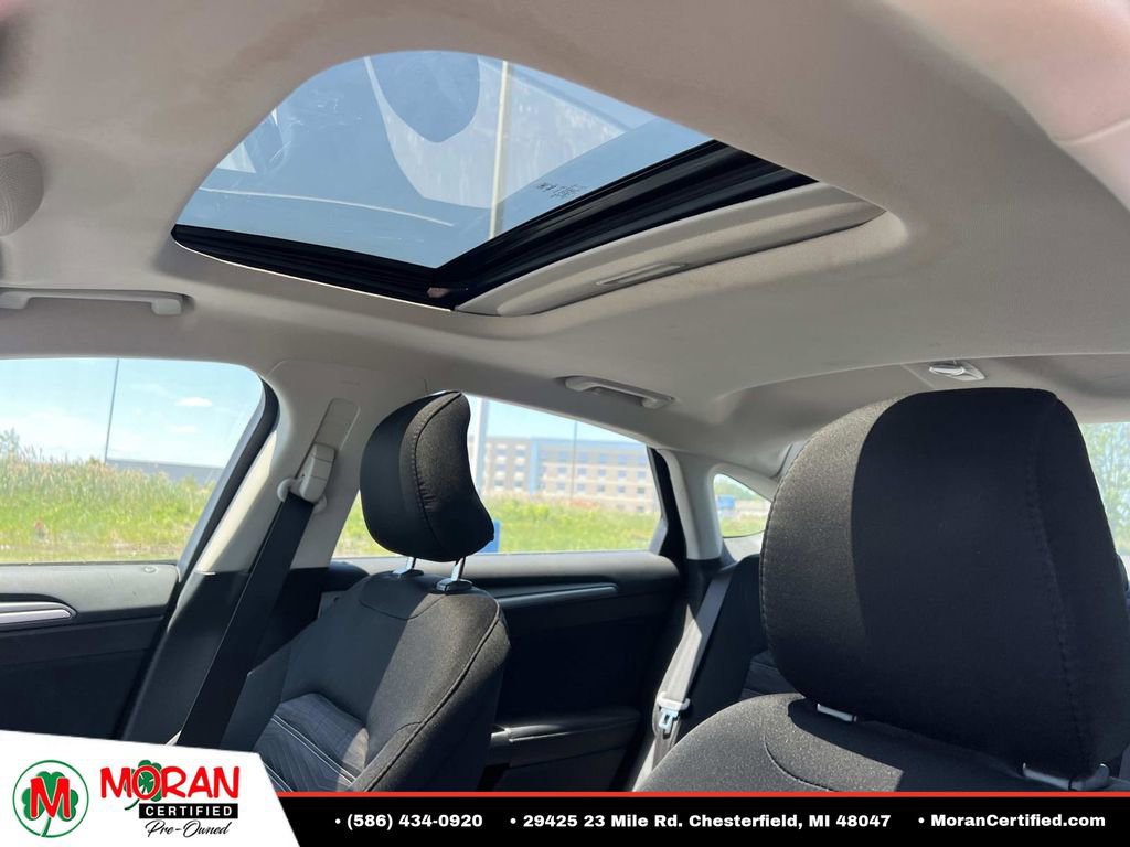 Used 2016 Ford Fusion SE FWD image 16