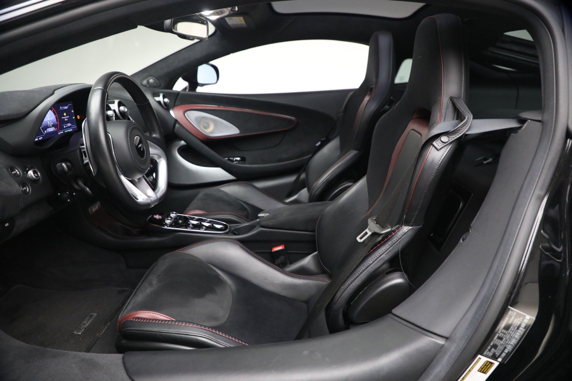 Used 2023 McLaren GT RWD image 22