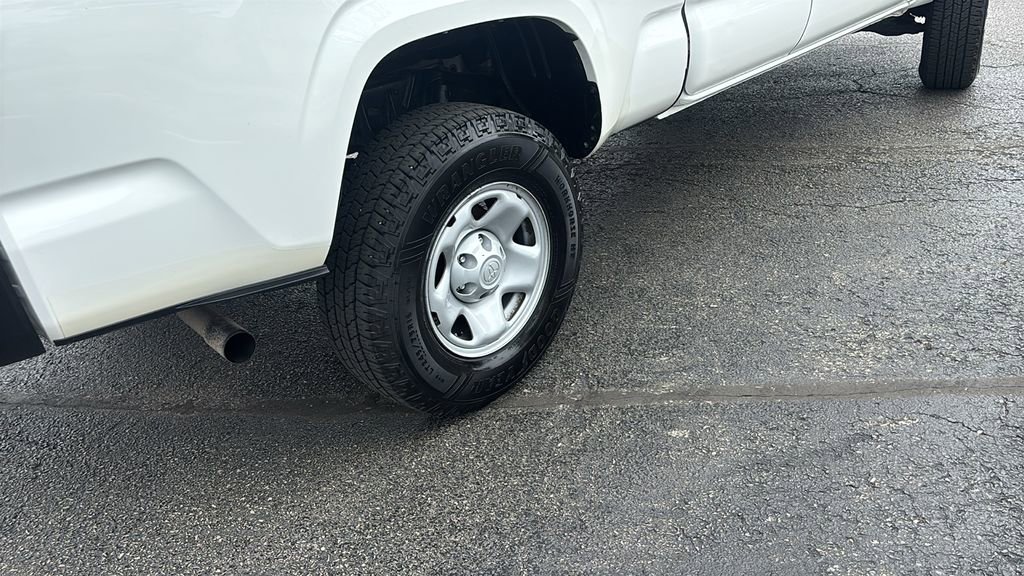 Used 2021 Toyota Tacoma SR AWD/4WD image 8