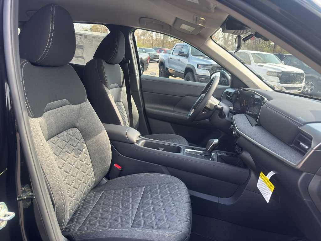 New 2026 Nissan Kicks SV w/ Charging Package image 17