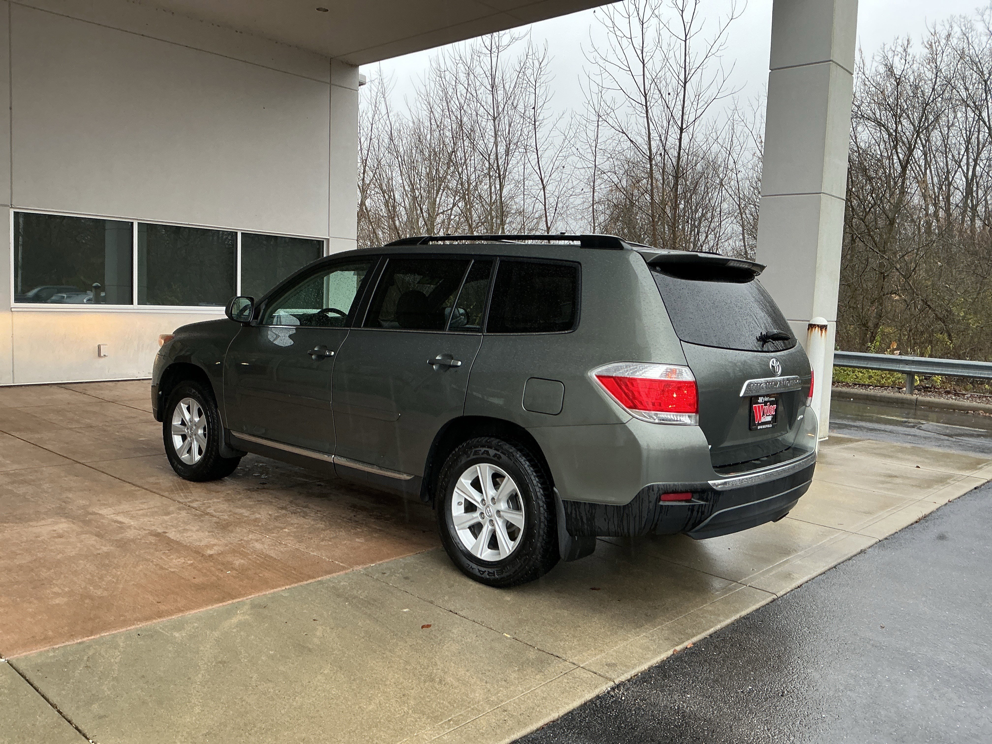 Used 2013 Toyota Highlander Plus image 20