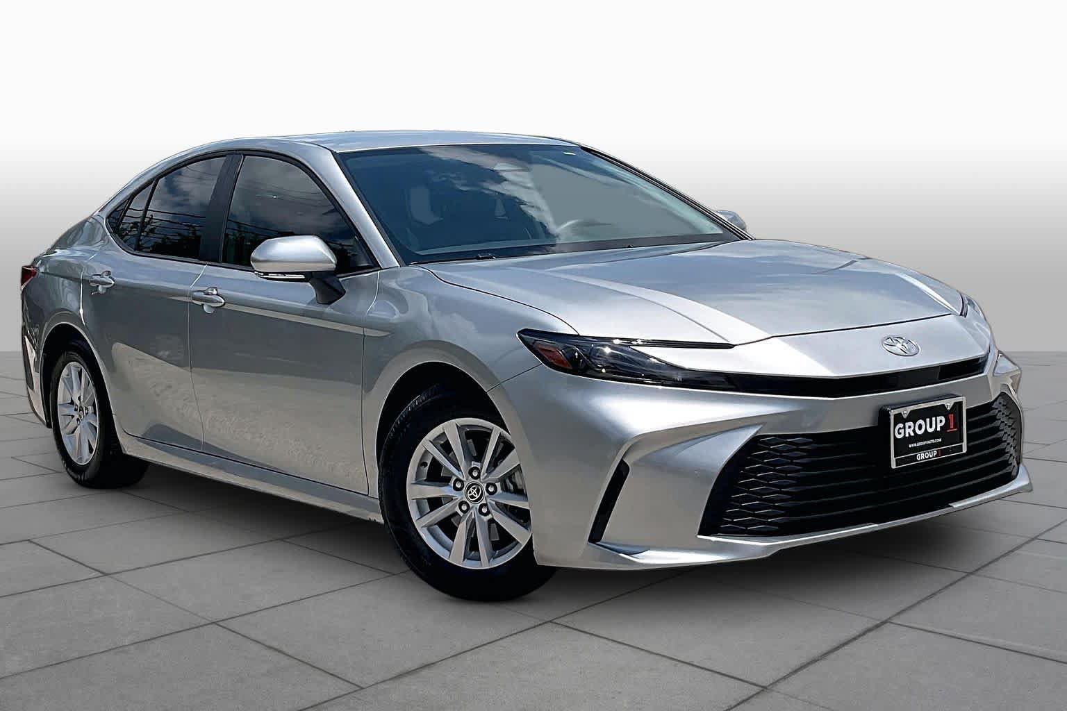 Used 2025 Toyota Camry LE w/ Convenience Package FWD image 3