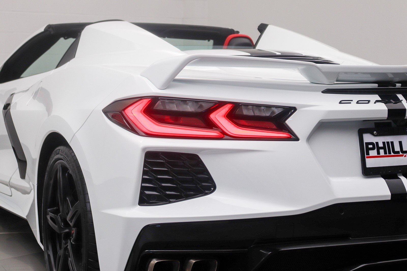 Used 2021 Chevrolet Corvette Stingray Convertible w/ 1LT RWD image 18