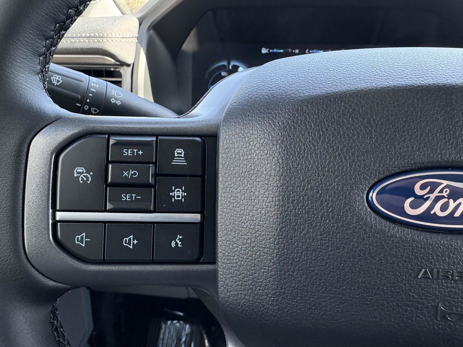 New 2025 Ford F150 Lightning Flash AWD/4WD image 14