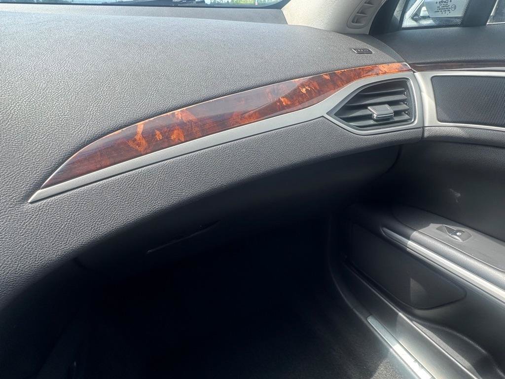 Used 2013 Lincoln MKZ FWD image 19