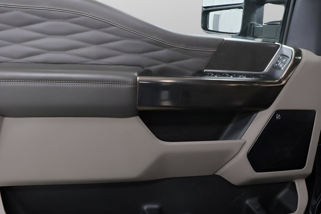 Used 2025 Ford F250 Platinum w/ Platinum Plus Package image 24