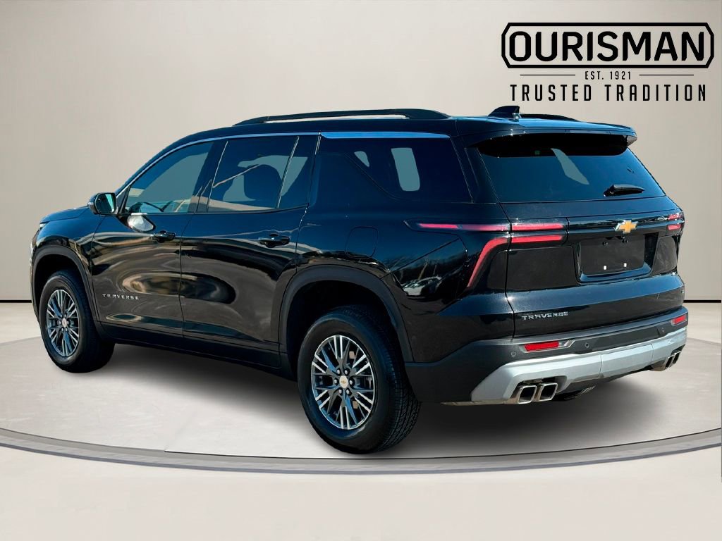 Used 2024 Chevrolet Traverse LT image 4
