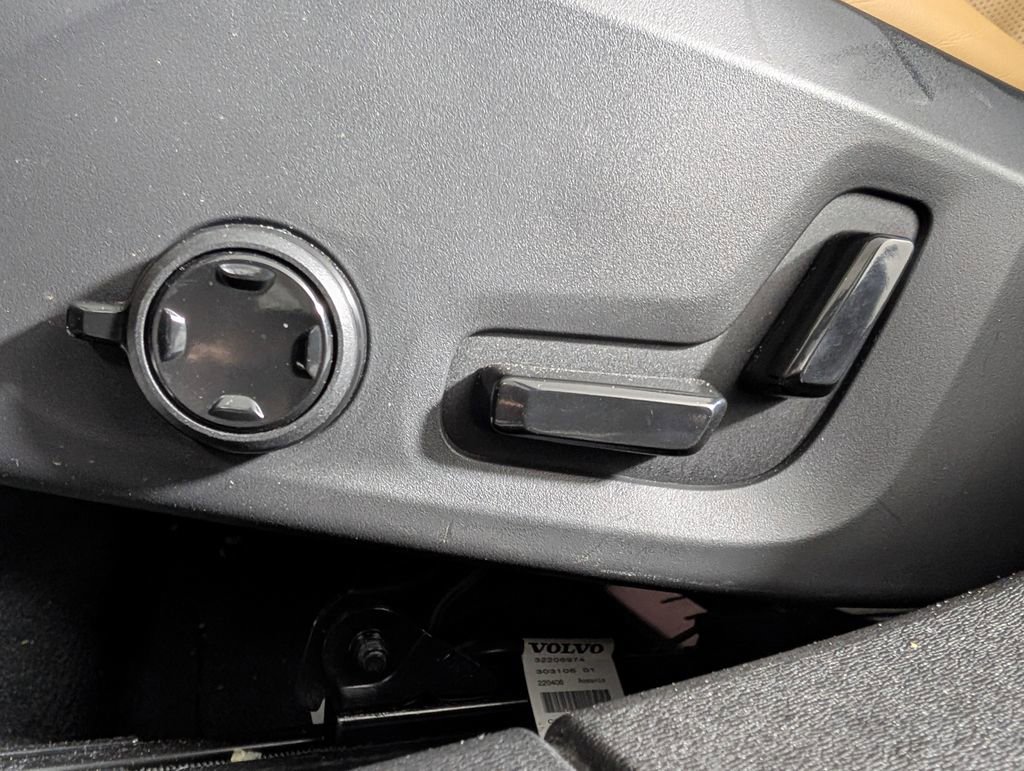 Used 2024 Volvo S90 B6 Ultimate image 29