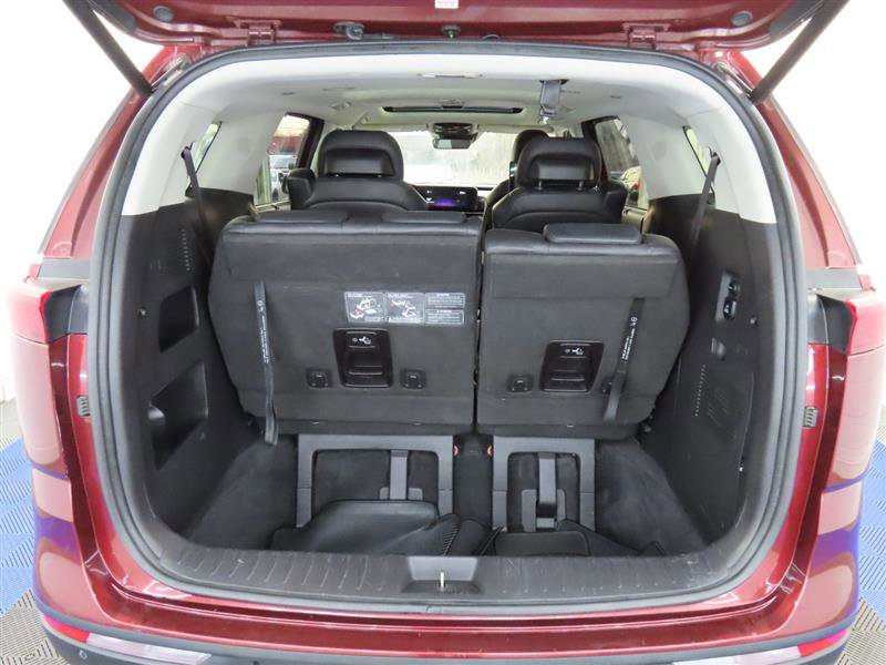 Used 2022 Kia Carnival SX Prestige image 12