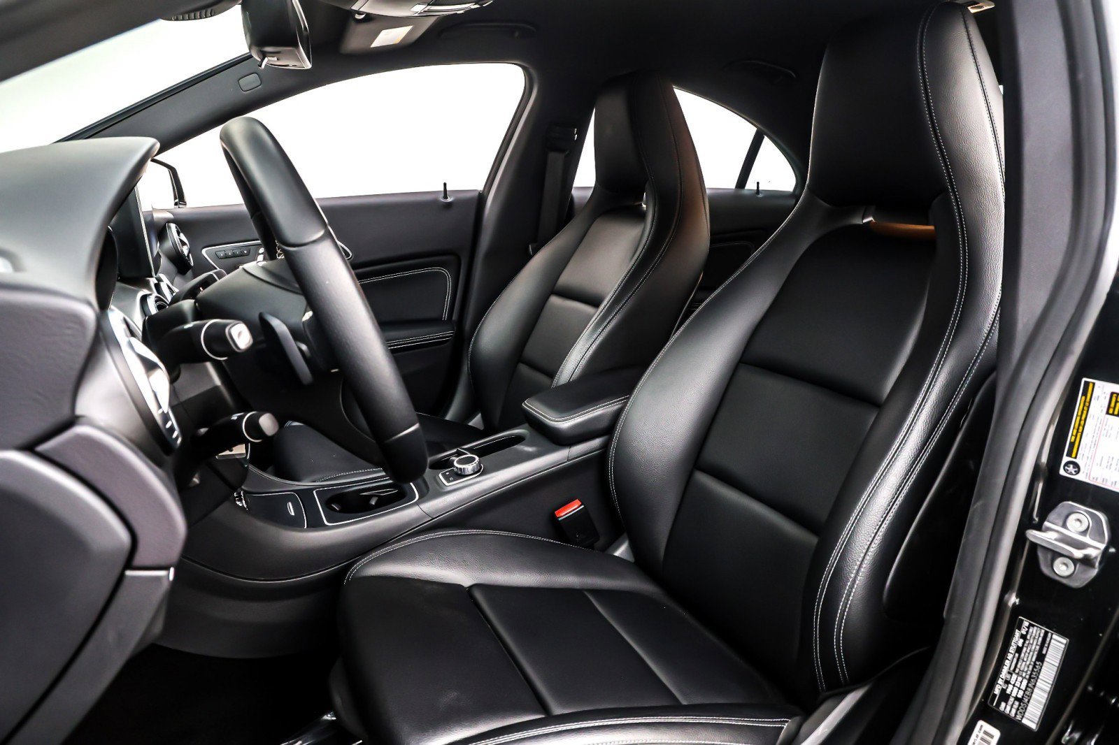 Used 2018 Mercedes-Benz CLA 250 image 17