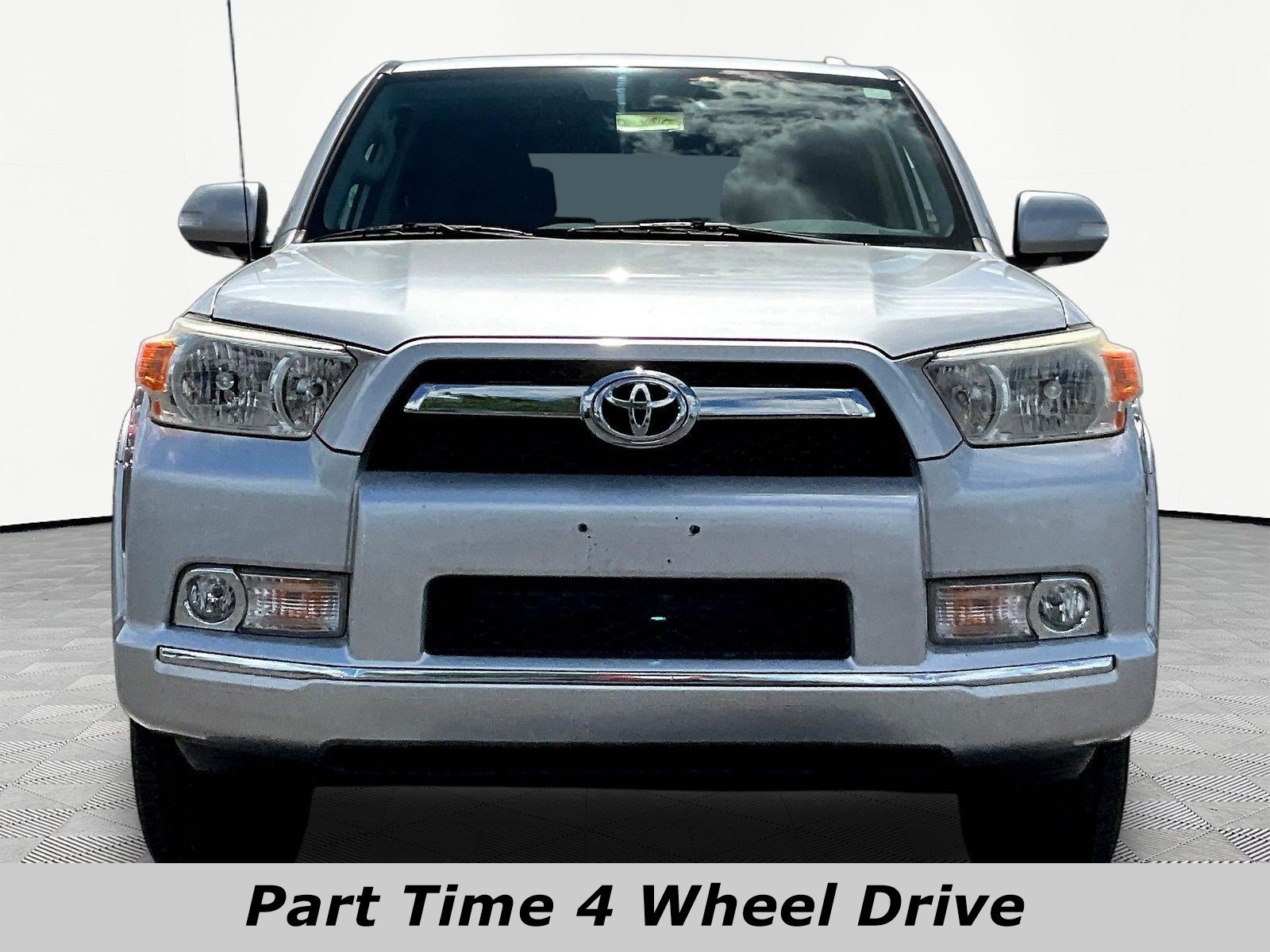 Used 2013 Toyota 4Runner SR5 AWD/4WD image 2