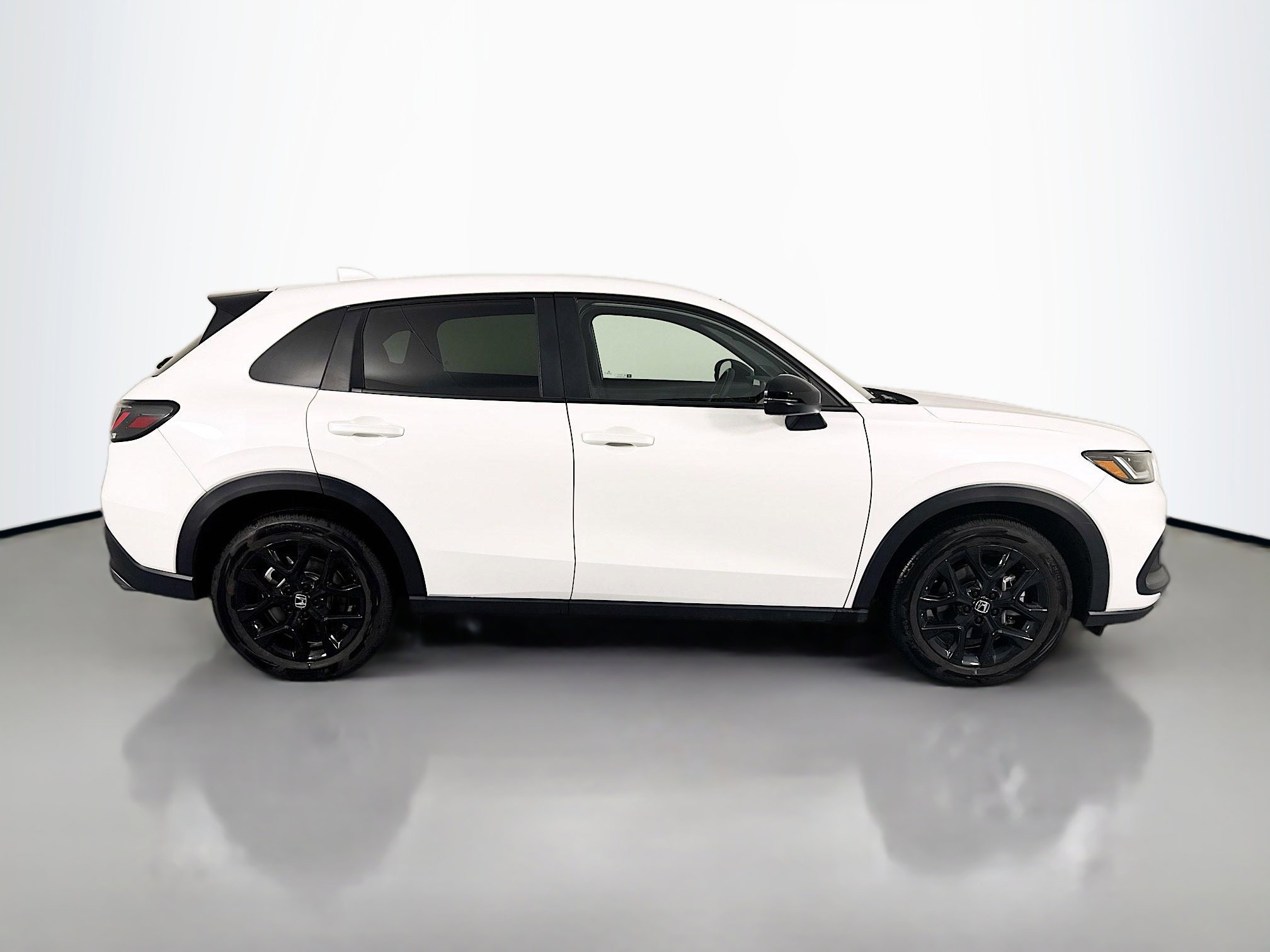 Certified 2025 Honda HR-V Sport image 4