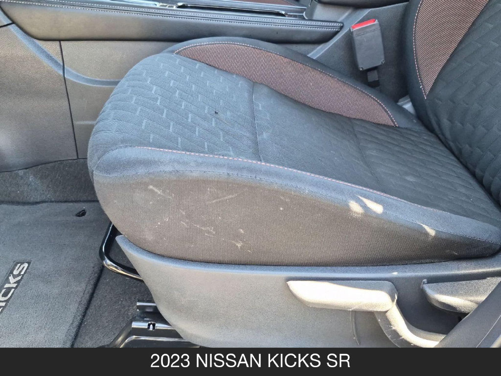 Used 2023 Nissan Kicks SR FWD image 15