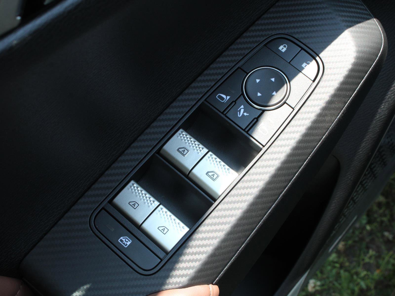 New 2025 Mitsubishi Outlander SEL image 17