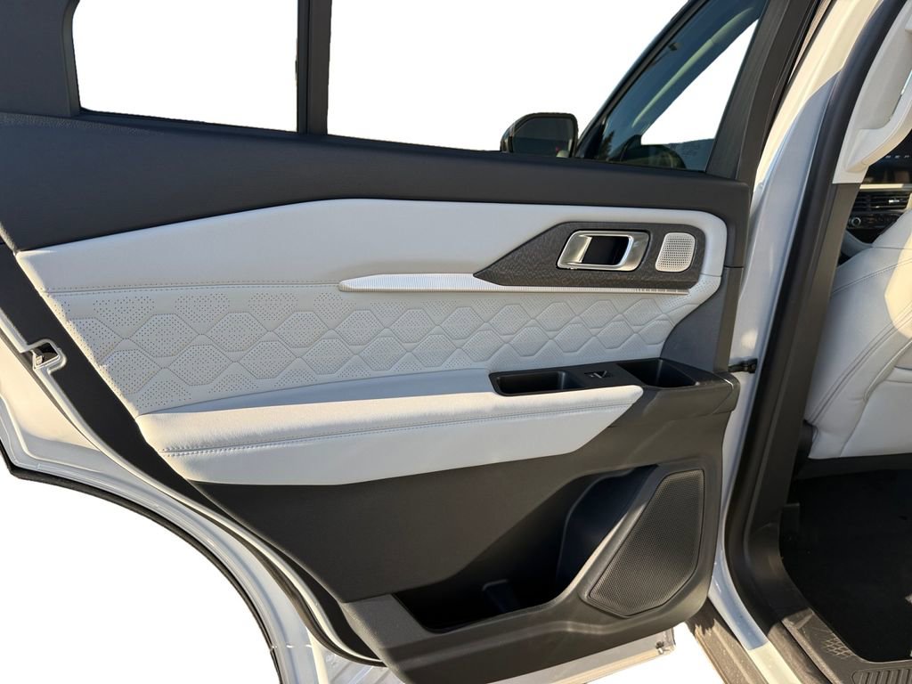 New 2026 Ford Explorer Platinum w/ LUX Leather Package image 18